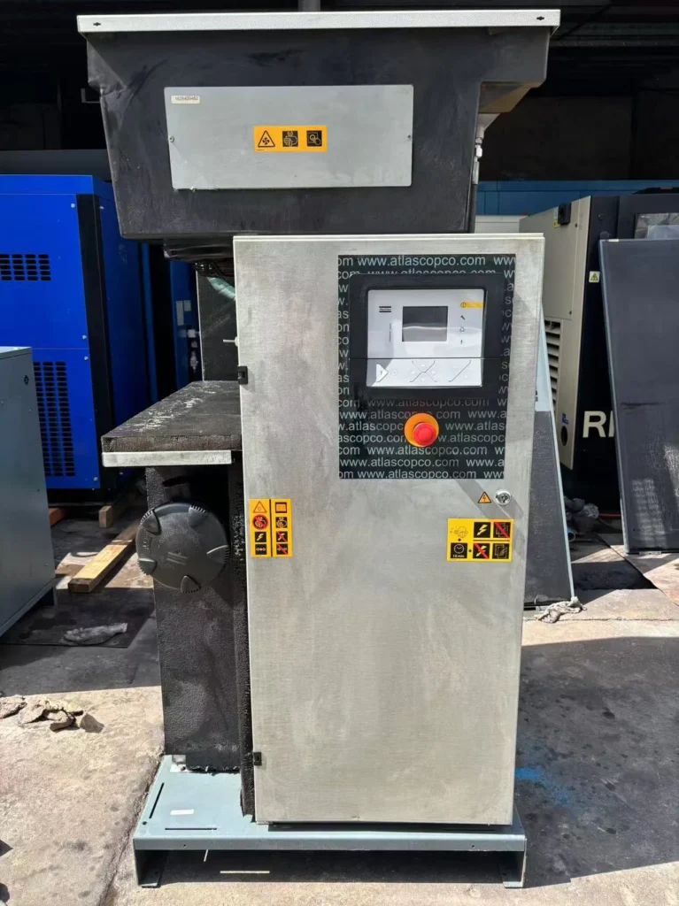 Atlas Copco GA22 VSD details display
