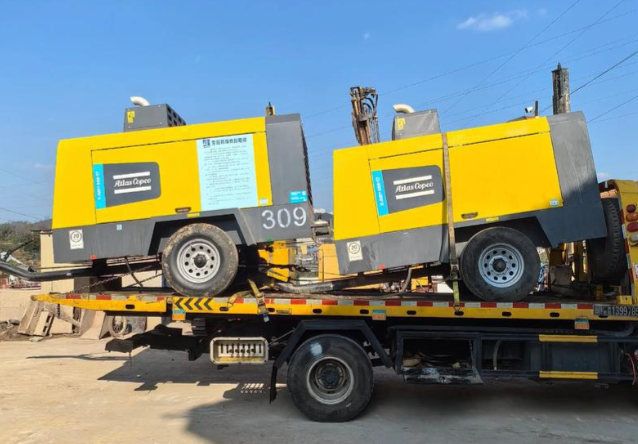 Atlas Copco XAVS 400 is in stock