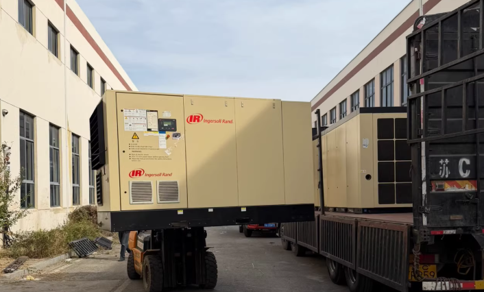 Ingersoll Rand air compressor in transit